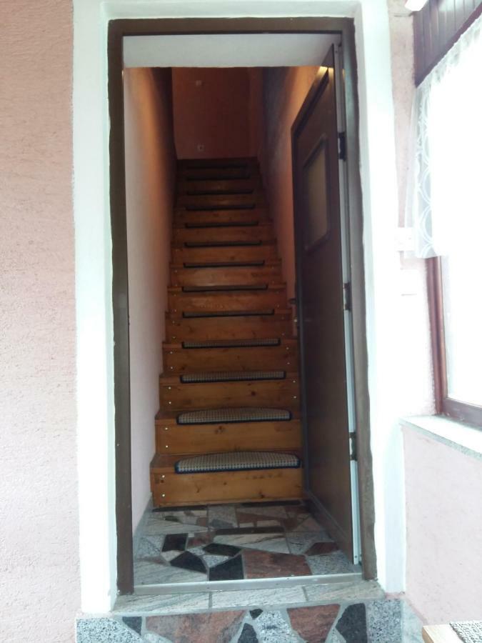 Rooms Mostanje 카를로바츠 외부 사진