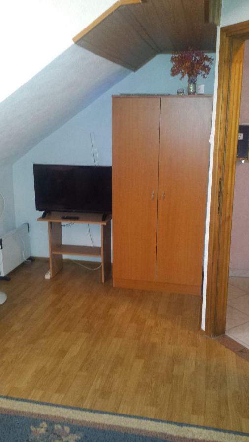 Rooms Mostanje 카를로바츠 외부 사진